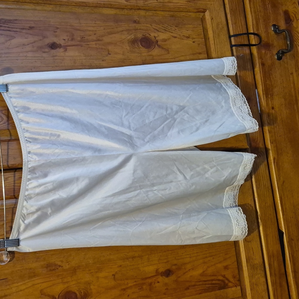 Vanity Fair Nylon Culotte Half Slip XL